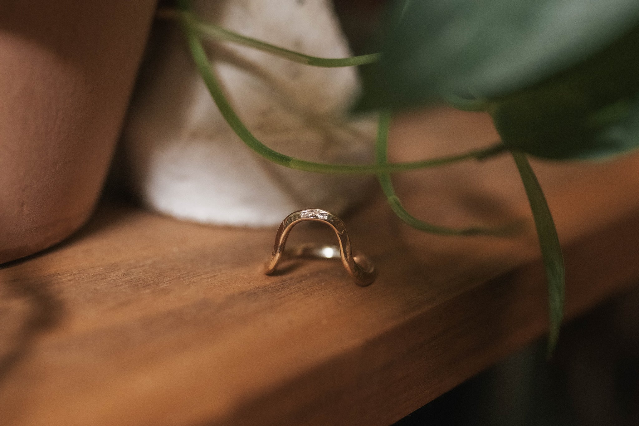 To the Hills | Hammered Contour Ring