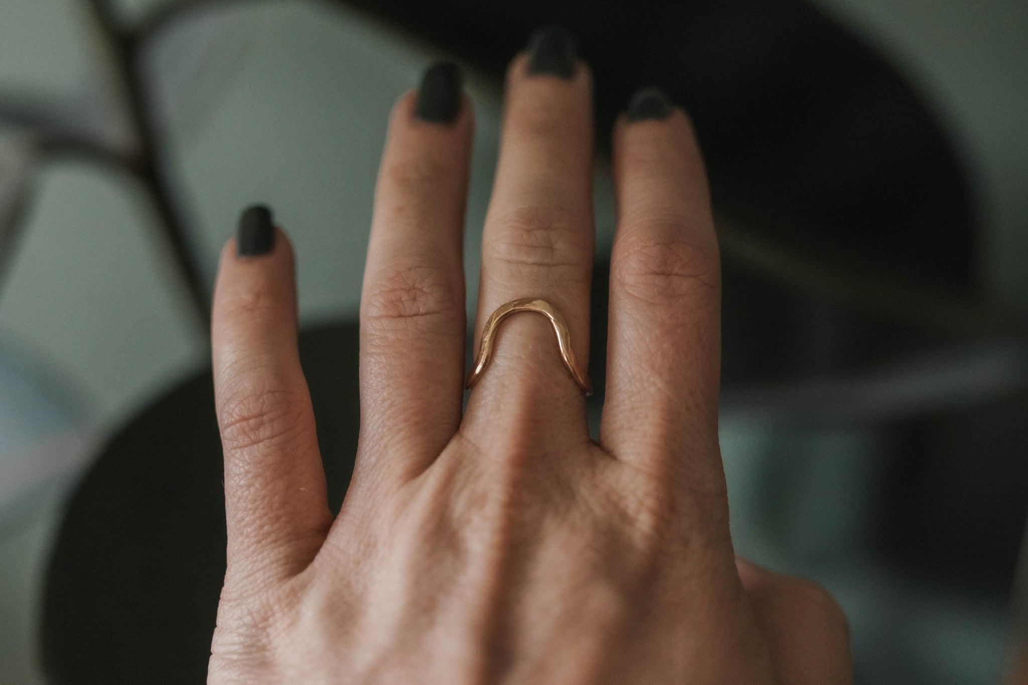 To the Hills | Hammered Contour Ring