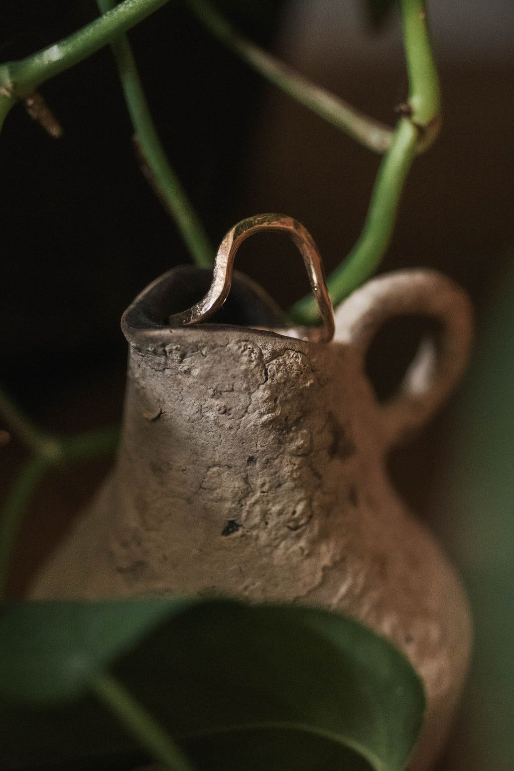To the Hills | Hammered Contour Ring